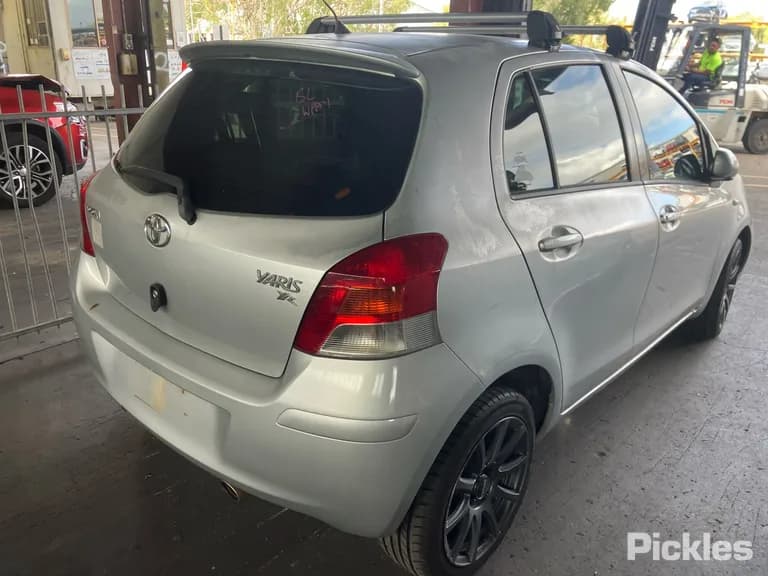 2010 Toyota Yaris Used VIN JTDKW923705156932 – photo 24 2010 Toyota Yaris Used VIN JTDKW923705156932 – photo 24