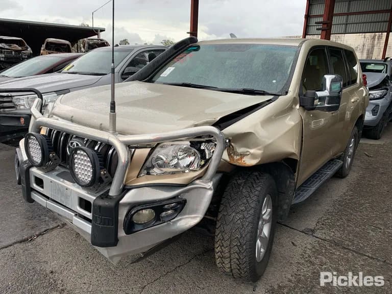 2010 Toyota Landcruiser Prado Used VIN JTEBH3FJX0K018119 – rear exterior 2010 Toyota Landcruiser Prado Used VIN JTEBH3FJX0K018119 – rear exterior