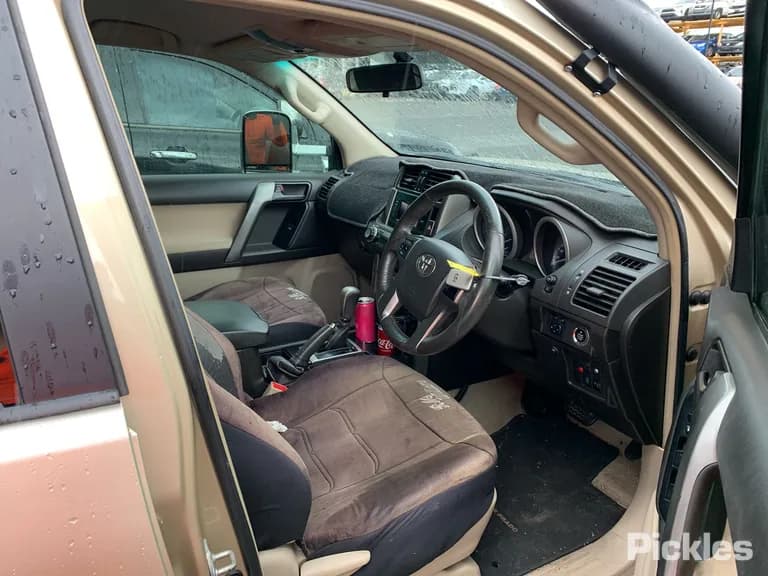 2010 Toyota Landcruiser Prado Used VIN JTEBH3FJX0K018119 – trunk area 2010 Toyota Landcruiser Prado Used VIN JTEBH3FJX0K018119 – trunk area