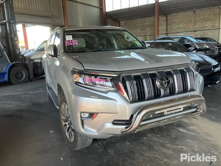 2022 Toyota Landcruiser Prado Used VIN JTEBR3FJ10K251576 – rear exterior 2022 Toyota Landcruiser Prado Used VIN JTEBR3FJ10K251576 – rear exterior