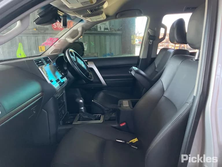 2022 Toyota Landcruiser Prado Used VIN JTEBR3FJ10K251576 – engine bay 2022 Toyota Landcruiser Prado Used VIN JTEBR3FJ10K251576 – engine bay