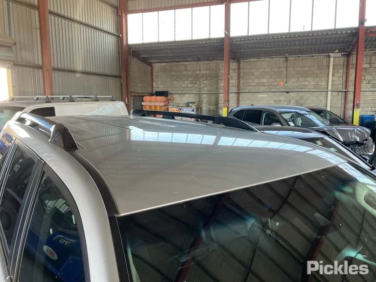 2022 Toyota Landcruiser Prado Used VIN JTEBR3FJ10K251576 – exterior detail 2022 Toyota Landcruiser Prado Used VIN JTEBR3FJ10K251576 – exterior detail