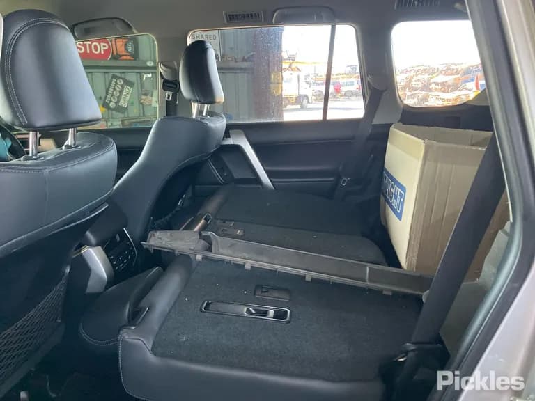 2022 Toyota Landcruiser Prado Used VIN JTEBR3FJ10K251576 – photo 13 2022 Toyota Landcruiser Prado Used VIN JTEBR3FJ10K251576 – photo 13