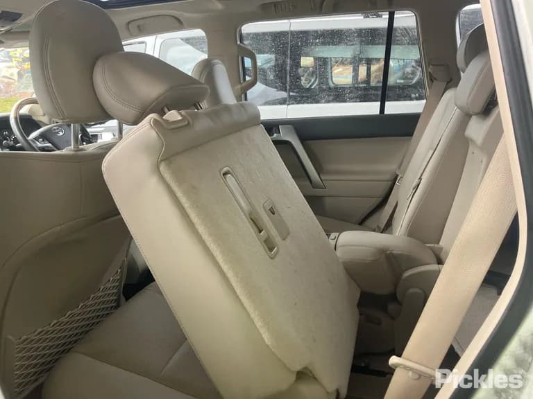 2022 Toyota Landcruiser Prado Used VIN JTEBR3FJ70K248617 – trunk area 2022 Toyota Landcruiser Prado Used VIN JTEBR3FJ70K248617 – trunk area