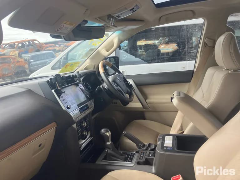 2022 Toyota Landcruiser Prado Used VIN JTEBR3FJ70K248617 – photo 23 2022 Toyota Landcruiser Prado Used VIN JTEBR3FJ70K248617 – photo 23