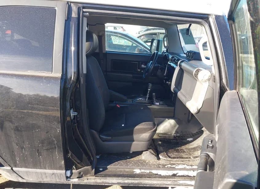 2007 TOYOTA FJ Cruiser Used VIN JTEBU11F370084598 – photo 17 2007 TOYOTA FJ Cruiser Used VIN JTEBU11F370084598 – photo 17