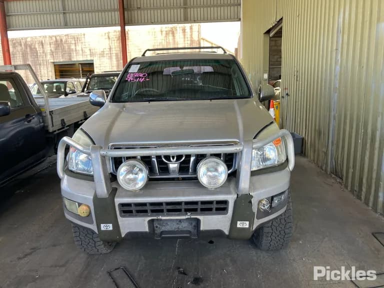 2003 Toyota Landcruiser Prado Used VIN JTEBU29J400003385 – photo 15 2003 Toyota Landcruiser Prado Used VIN JTEBU29J400003385 – photo 15