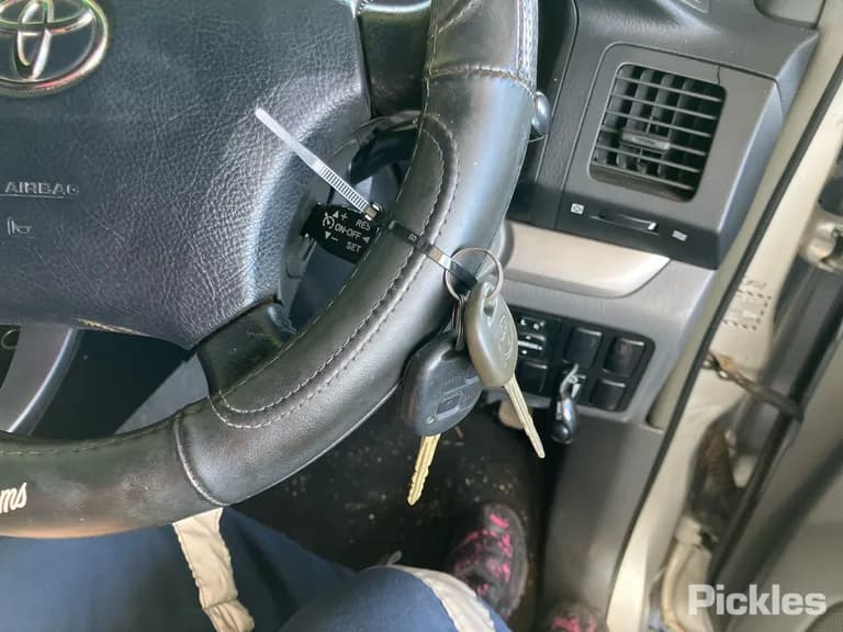 2003 Toyota Landcruiser Prado Used VIN JTEBU29J400003385 – photo 16 2003 Toyota Landcruiser Prado Used VIN JTEBU29J400003385 – photo 16