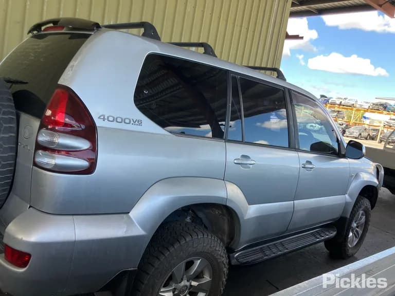 2003 Toyota Landcruiser Prado Used VIN JTEBU29J400003385 – photo 24 2003 Toyota Landcruiser Prado Used VIN JTEBU29J400003385 – photo 24