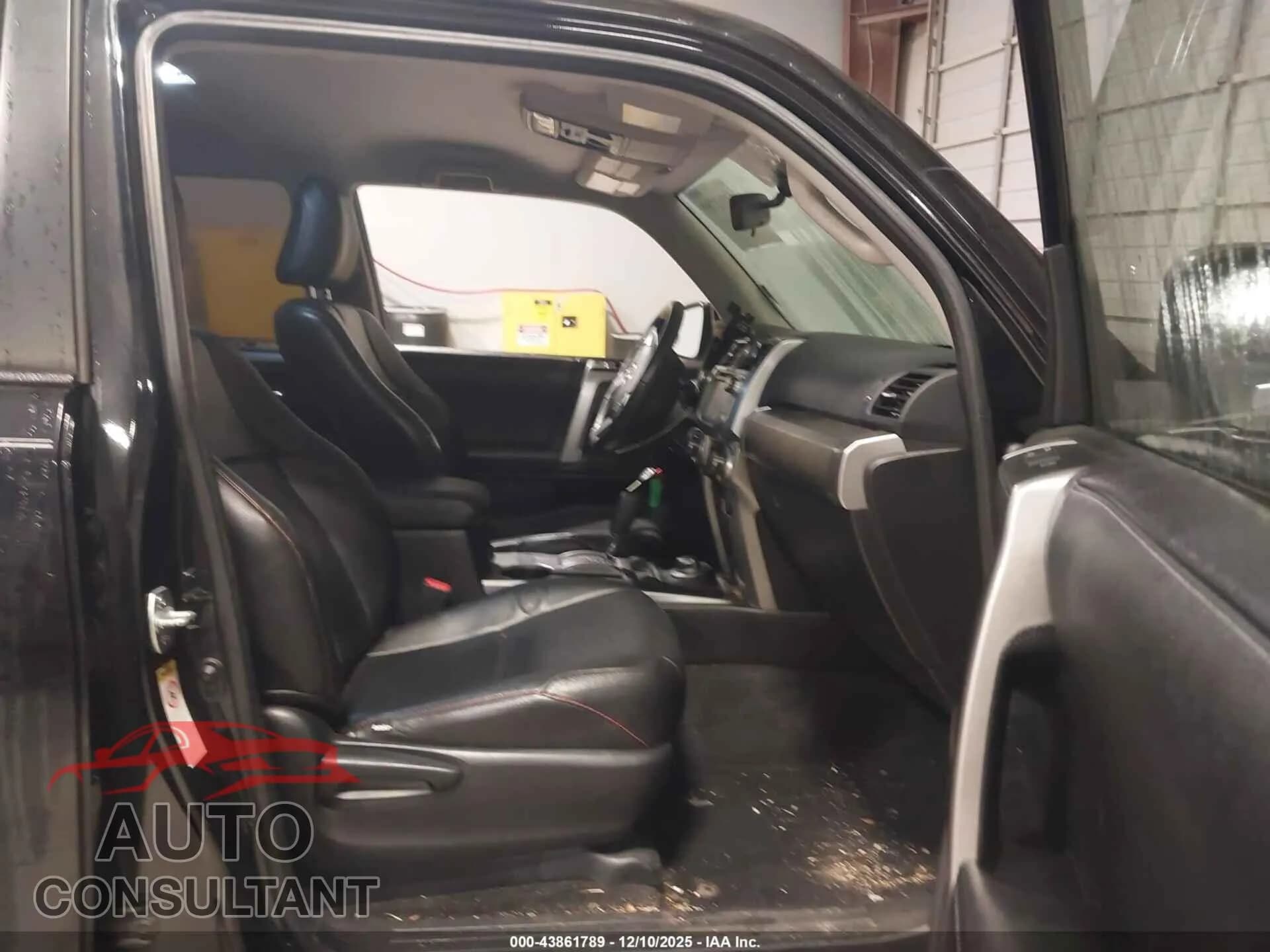 2016 TOYOTA 4RUNNER Damaged VIN JTEBU5JR2G5346535 – interior seats 2016 TOYOTA 4RUNNER Damaged VIN JTEBU5JR2G5346535 – interior seats