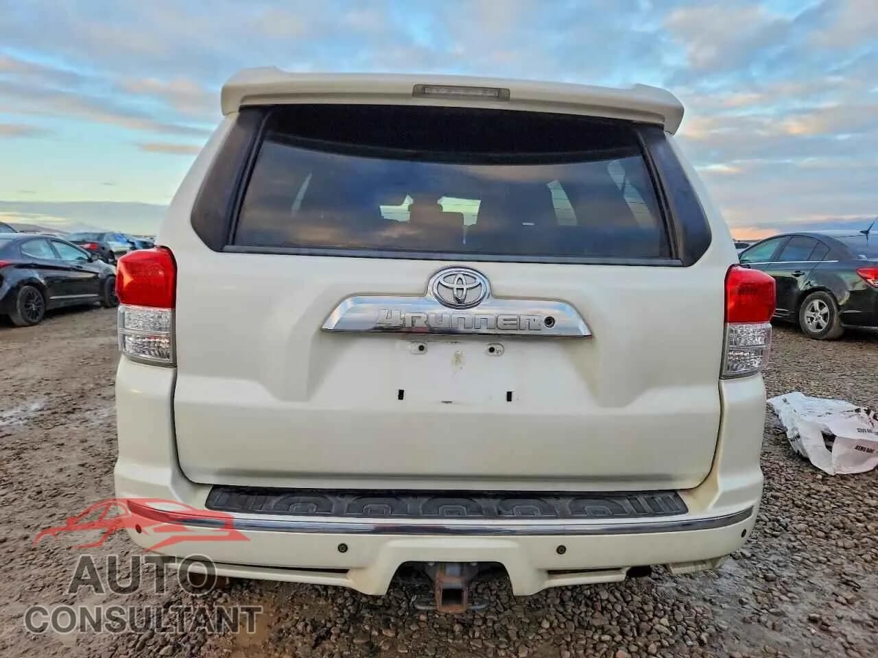 2013 TOYOTA 4RUNNER Damaged VIN JTEBU5JR3D5132228 – engine bay 2013 TOYOTA 4RUNNER Damaged VIN JTEBU5JR3D5132228 – engine bay