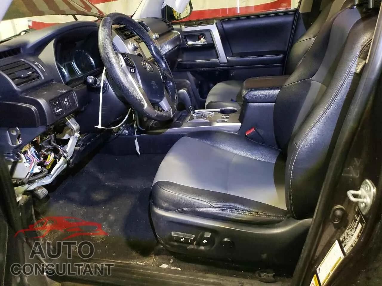 2014 TOYOTA 4RUNNER Used VIN JTEBU5JR4E5199499 – exterior detail 2014 TOYOTA 4RUNNER Used VIN JTEBU5JR4E5199499 – exterior detail