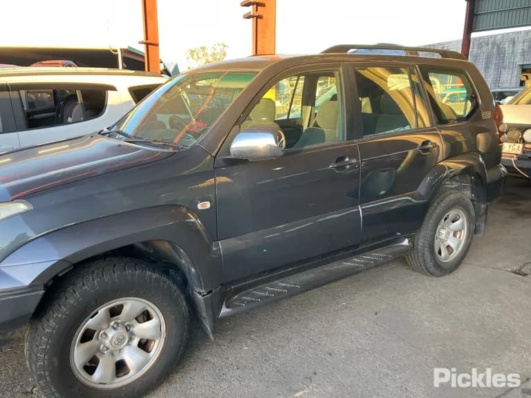 2006 Toyota Landcruiser Prado Used VIN JTEBY29J300049570 – side profile 2006 Toyota Landcruiser Prado Used VIN JTEBY29J300049570 – side profile