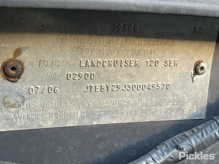 2006 Toyota Landcruiser Prado Used VIN JTEBY29J300049570 – photo 17 2006 Toyota Landcruiser Prado Used VIN JTEBY29J300049570 – photo 17