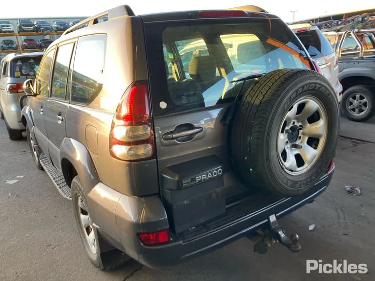 2006 Toyota Landcruiser Prado Used VIN JTEBY29J300049570 – photo 25 2006 Toyota Landcruiser Prado Used VIN JTEBY29J300049570 – photo 25