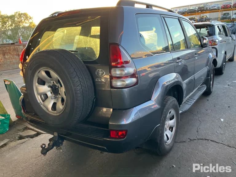 2006 Toyota Landcruiser Prado Used VIN JTEBY29J300049570 – photo 28 2006 Toyota Landcruiser Prado Used VIN JTEBY29J300049570 – photo 28