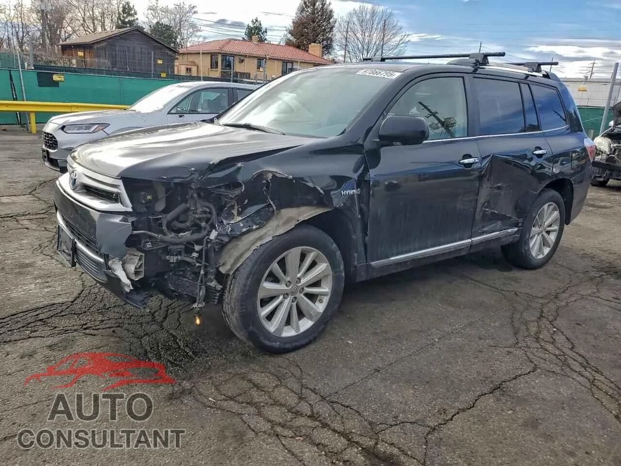 2013 TOYOTA HIGHLANDER Damaged VIN JTEDC3EH6D2018615 – front exterior 2013 TOYOTA HIGHLANDER Damaged VIN JTEDC3EH6D2018615 – front exterior