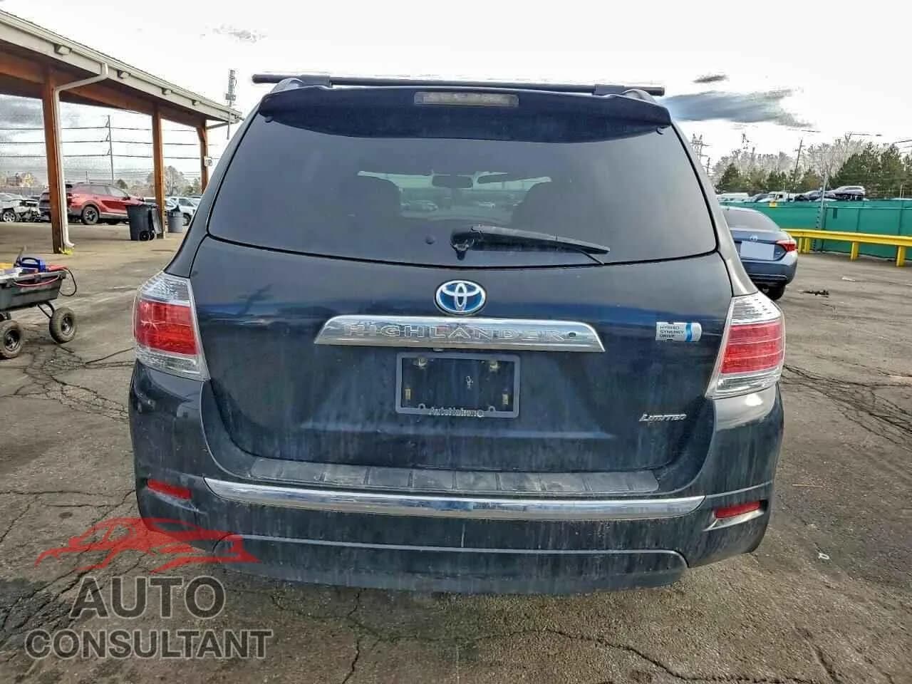 2013 TOYOTA HIGHLANDER Damaged VIN JTEDC3EH6D2018615 – engine bay 2013 TOYOTA HIGHLANDER Damaged VIN JTEDC3EH6D2018615 – engine bay