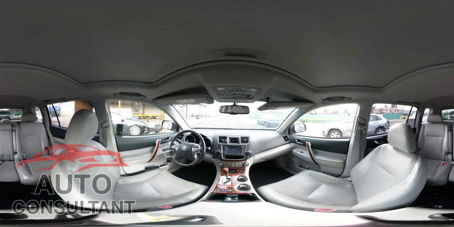 2013 TOYOTA HIGHLANDER Damaged VIN JTEDC3EH6D2018615 – photo 14 2013 TOYOTA HIGHLANDER Damaged VIN JTEDC3EH6D2018615 – photo 14