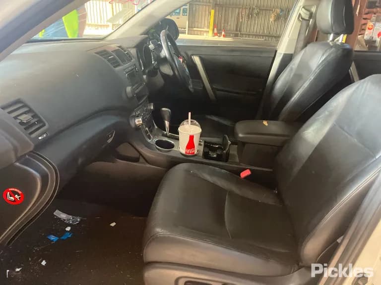 2010 Toyota Kluger Used VIN JTEDS41A302108641 – photo 21 2010 Toyota Kluger Used VIN JTEDS41A302108641 – photo 21