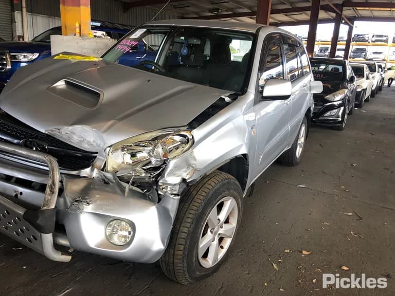 2005 Toyota RAV4 Used VIN JTEHD20V200072666 – rear exterior 2005 Toyota RAV4 Used VIN JTEHD20V200072666 – rear exterior