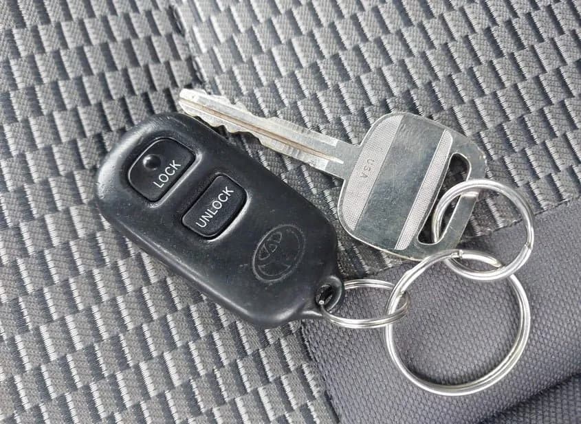 2005 TOYOTA RAV4 Used VIN JTEHD20V956024859 – photo 16 2005 TOYOTA RAV4 Used VIN JTEHD20V956024859 – photo 16