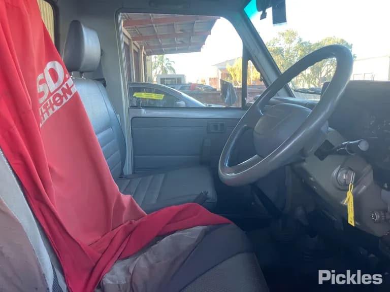 2002 Toyota Landcruiser - VIN JTELC71J300003040 2002 Toyota Landcruiser VIN JTELC71J300003040