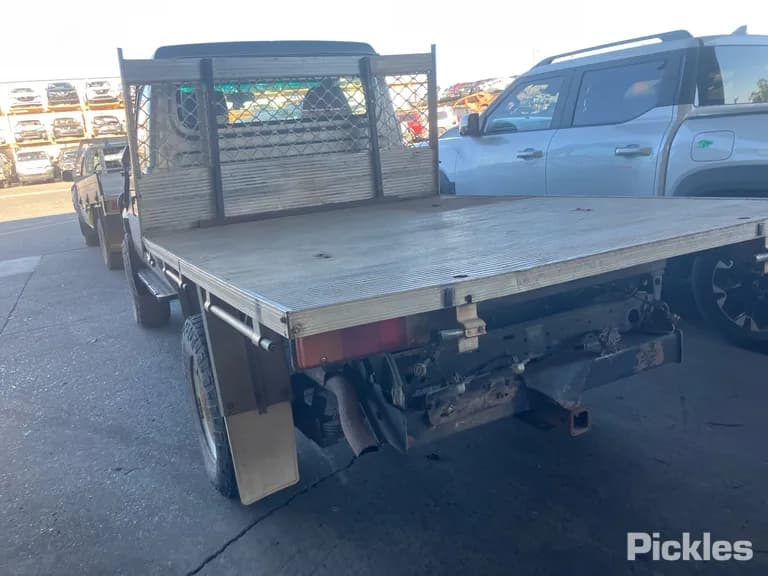 2002 Toyota Landcruiser Used VIN JTELC71J300003040 – side profile 2002 Toyota Landcruiser Used VIN JTELC71J300003040 – side profile