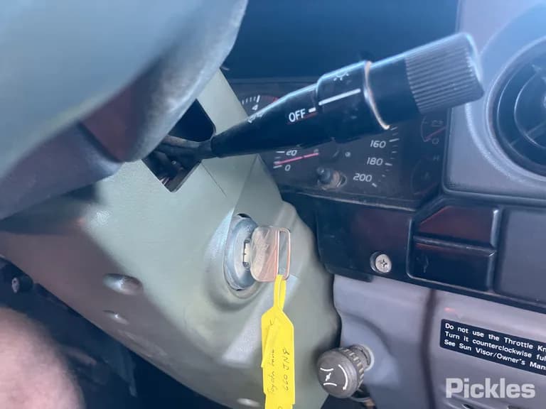 2002 Toyota Landcruiser Used VIN JTELC71J300003040 – photo 15 2002 Toyota Landcruiser Used VIN JTELC71J300003040 – photo 15