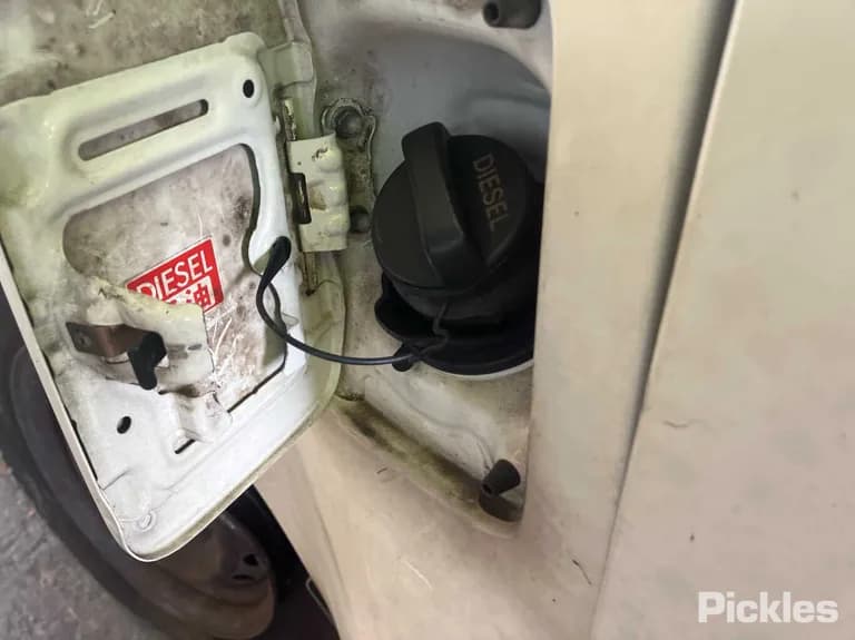 2013 Toyota Hiace Used VIN JTFHT02P600108084 – odometer reading 2013 Toyota Hiace Used VIN JTFHT02P600108084 – odometer reading