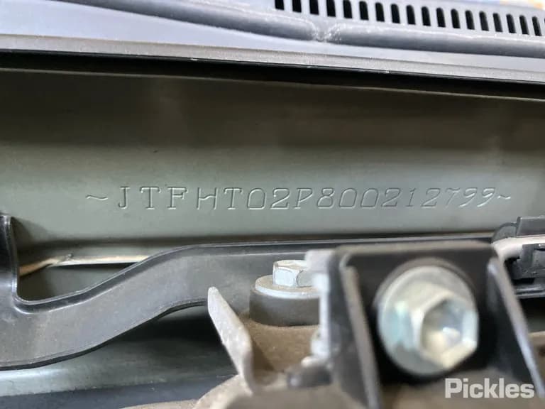 2016 Toyota Hiace Used VIN JTFHT02P800212799 – photo 16 2016 Toyota Hiace Used VIN JTFHT02P800212799 – photo 16
