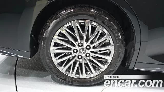 2025 Lexus LM 2nd Gen 500h Royal Sold VIN JTHAAAAD1S5007973 – photo 14 2025 Lexus LM 2nd Gen 500h Royal Sold VIN JTHAAAAD1S5007973 – photo 14