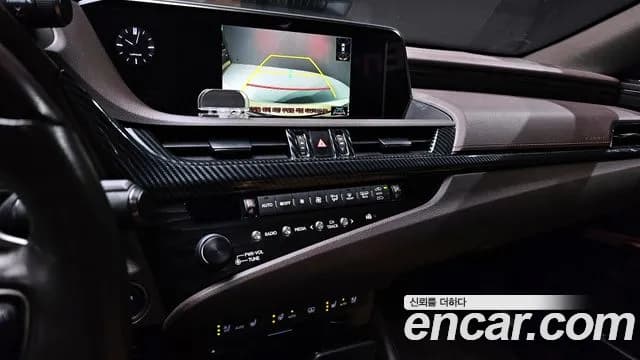 2019 Lexus ES300h 7th Gen Luxury Sold VIN JTHB21B10K2009110 – photo 11 2019 Lexus ES300h 7th Gen Luxury Sold VIN JTHB21B10K2009110 – photo 11