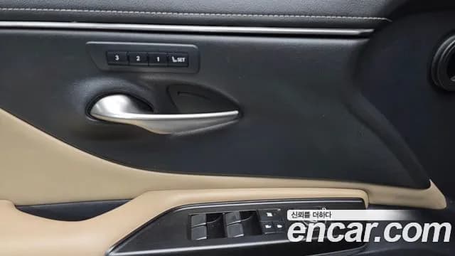 2019 Lexus ES300h 7th Gen Luxury Sold VIN JTHB21B11K2008970 – dashboard 2019 Lexus ES300h 7th Gen Luxury Sold VIN JTHB21B11K2008970 – dashboard