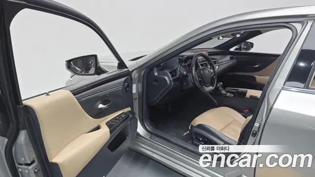 2019 Lexus ES300h 7th Gen Luxury Sold VIN JTHB21B11K2008970 – photo 18 2019 Lexus ES300h 7th Gen Luxury Sold VIN JTHB21B11K2008970 – photo 18