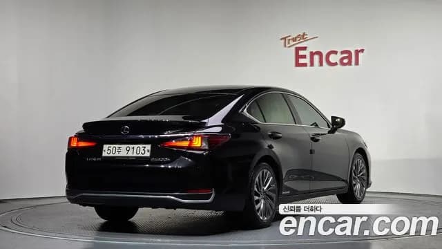 2019 Lexus ES300h 7th Gen Luxury Plus Sold VIN JTHB21B11K2009424 – photo 20 2019 Lexus ES300h 7th Gen Luxury Plus Sold VIN JTHB21B11K2009424 – photo 20