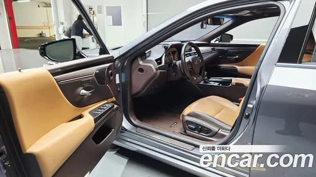 2019 Lexus ES300h 7th Gen Executive Sold VIN JTHB21B11K2050913 – dashboard 2019 Lexus ES300h 7th Gen Executive Sold VIN JTHB21B11K2050913 – dashboard