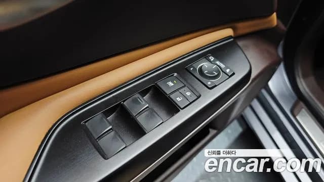 2019 Lexus ES300h 7th Gen Executive Sold VIN JTHB21B11K2050913 – photo 19 2019 Lexus ES300h 7th Gen Executive Sold VIN JTHB21B11K2050913 – photo 19