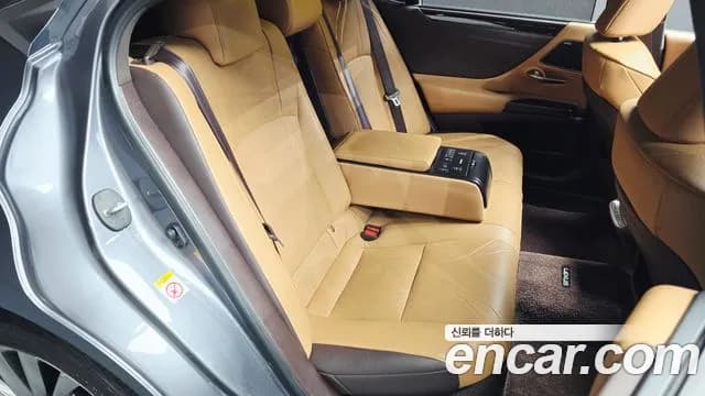 2019 Lexus ES300h 7th Gen Executive Sold VIN JTHB21B11K2050913 – photo 32 2019 Lexus ES300h 7th Gen Executive Sold VIN JTHB21B11K2050913 – photo 32