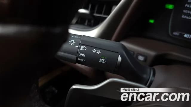 2020 Lexus ES300h 7th Gen Luxury Plus Sold VIN JTHB21B12L2109677 – rear exterior 2020 Lexus ES300h 7th Gen Luxury Plus Sold VIN JTHB21B12L2109677 – rear exterior