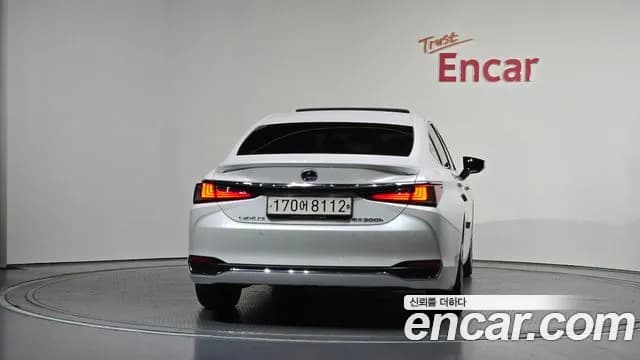 2020 Lexus ES300h 7th Gen Luxury Plus Sold VIN JTHB21B12L2109677 – side profile 2020 Lexus ES300h 7th Gen Luxury Plus Sold VIN JTHB21B12L2109677 – side profile