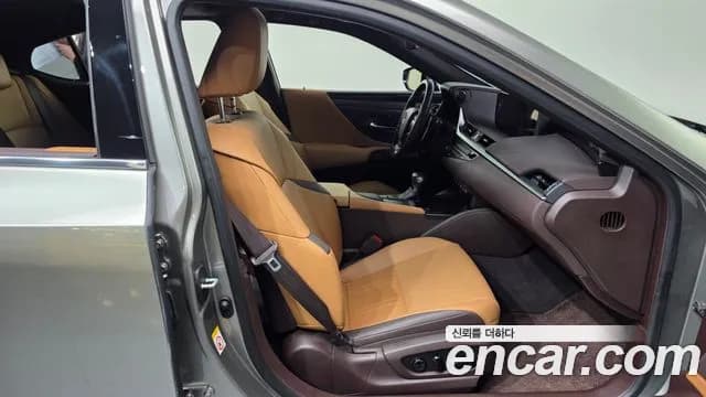 2019 Lexus ES300h 7th Gen Luxury Sold VIN JTHB21B16K2016370 – dashboard 2019 Lexus ES300h 7th Gen Luxury Sold VIN JTHB21B16K2016370 – dashboard