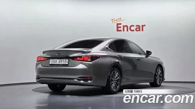 2019 Lexus ES300h 7th Gen Luxury Sold VIN JTHB21B16K2016370 – photo 13 2019 Lexus ES300h 7th Gen Luxury Sold VIN JTHB21B16K2016370 – photo 13