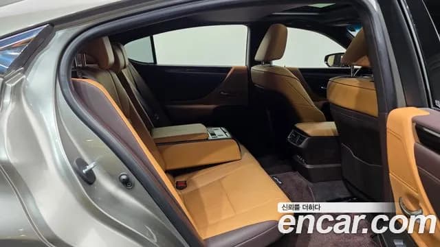 2019 Lexus ES300h 7th Gen Luxury Sold VIN JTHB21B16K2016370 – photo 15 2019 Lexus ES300h 7th Gen Luxury Sold VIN JTHB21B16K2016370 – photo 15