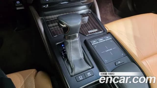 2019 Lexus ES300h 7th Gen Luxury Sold VIN JTHB21B16K2016370 – photo 16 2019 Lexus ES300h 7th Gen Luxury Sold VIN JTHB21B16K2016370 – photo 16