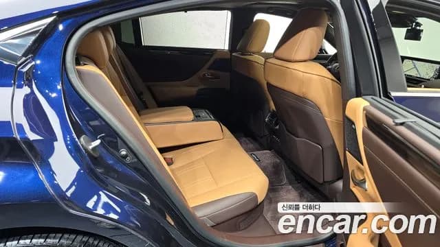 2020 Lexus ES300h 7th Gen Executive Sold VIN JTHB21B18L2108517 – dashboard 2020 Lexus ES300h 7th Gen Executive Sold VIN JTHB21B18L2108517 – dashboard