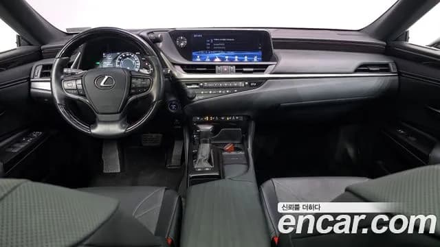 2020 Lexus ES300h 7th Gen Luxury Plus Sold VIN JTHB21B1XL2108793 – exterior detail 2020 Lexus ES300h 7th Gen Luxury Plus Sold VIN JTHB21B1XL2108793 – exterior detail