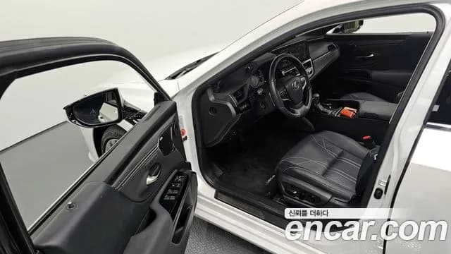 2025 Lexus ES300h 7th Gen Executive Sold VIN JTHBA1C10S2024921 – engine bay 2025 Lexus ES300h 7th Gen Executive Sold VIN JTHBA1C10S2024921 – engine bay