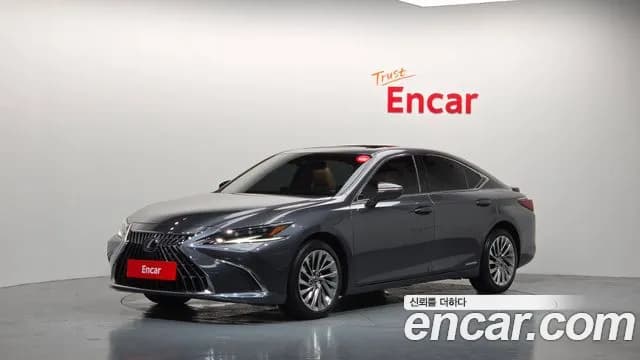2022 Lexus ES300h 7th Gen Executive Sold VIN JTHBA1C11N2012135 – side profile 2022 Lexus ES300h 7th Gen Executive Sold VIN JTHBA1C11N2012135 – side profile