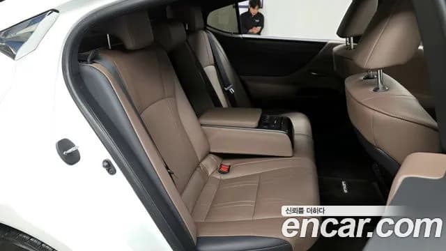 2025 Lexus ES300h 7th Gen Luxury Plus Sold VIN JTHBA1C13S2024489 – photo 28 2025 Lexus ES300h 7th Gen Luxury Plus Sold VIN JTHBA1C13S2024489 – photo 28
